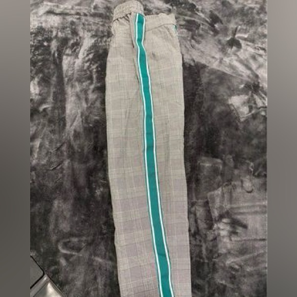 Work pants with green stripe on the side. - Picture 2 of 2